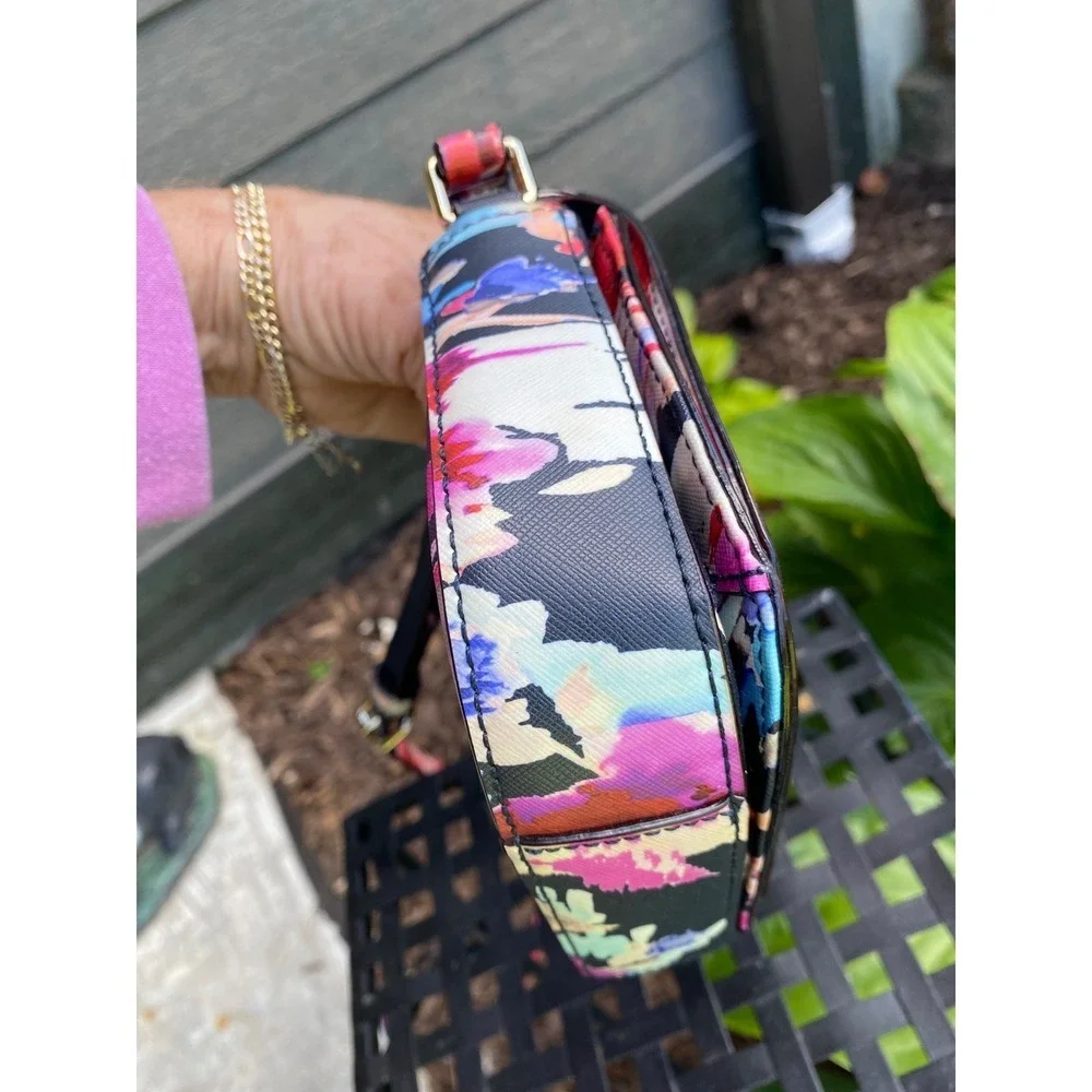 Kate Spade Laurel Way Carsen Blurry Floral Crossbody Saffiano Leather Bag‎